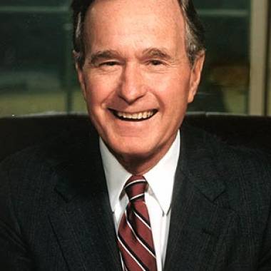 Biografía de George H. W. Bush