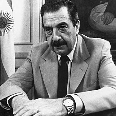 Biografía de Raúl Alfonsín